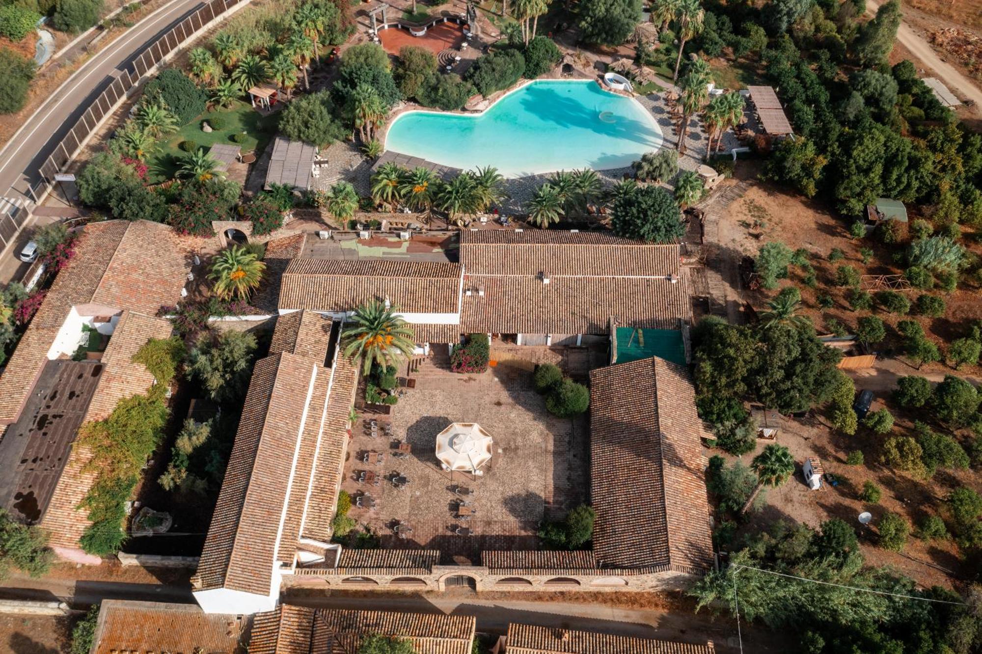 מלון Geremèas Il Monastero מראה חיצוני תמונה